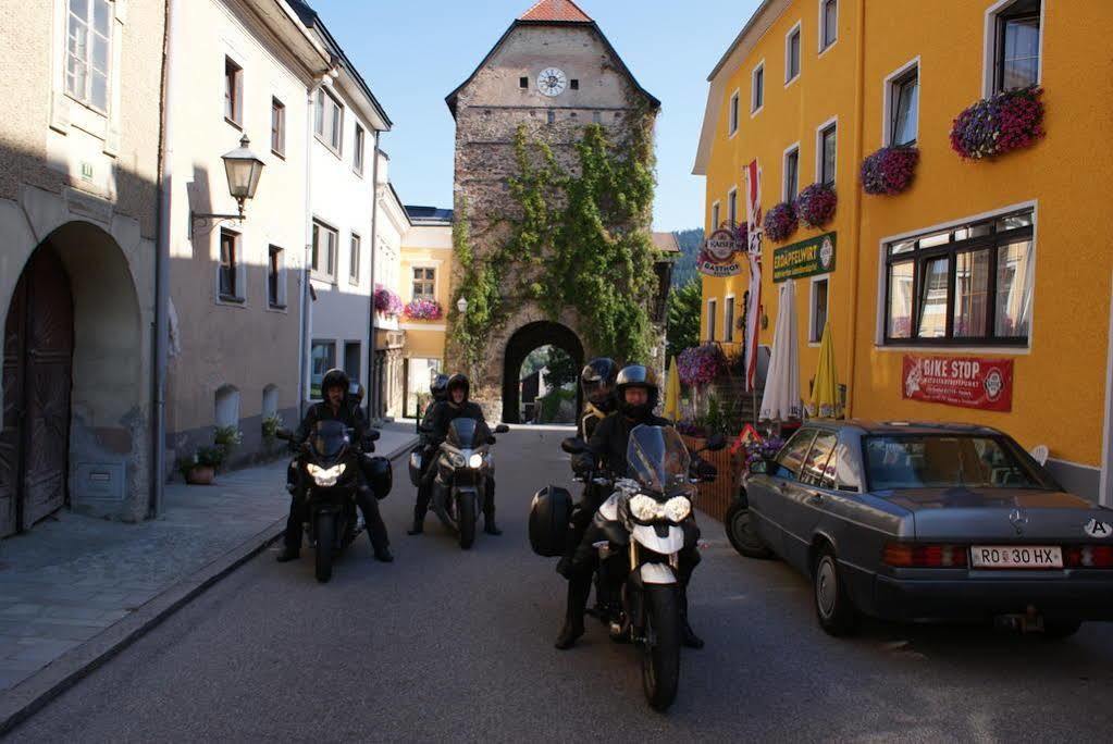 Haslach an der Mühl Gasthof 'Zum Alten Turm' מראה חיצוני תמונה